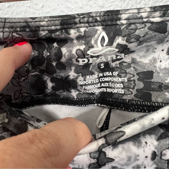 PRana cropped leggings size small - Picture 5 of 6